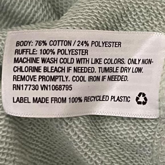 A New Day Medium Green Ruffle Crewneck Sweatshirt NEW WITH TAGS - Picture 7 of 7